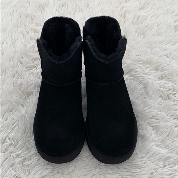 Brand new ugg karel black shearling boot US sz 8 - Picture 3 of 6